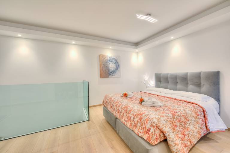 Family-oriented beautiful holiday apartment with patio & yard | Mountain view | Pets allowed — photo 4