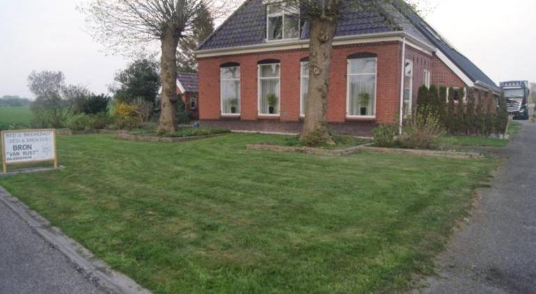 Camping Bron van Rust