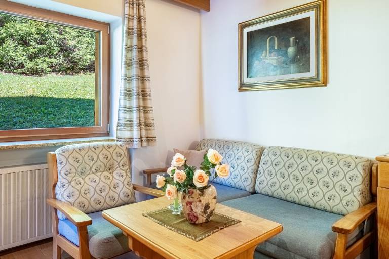 Fully equipped beautiful apartment with yard & fast internet | Garden view | Dogs allowed — photo 3