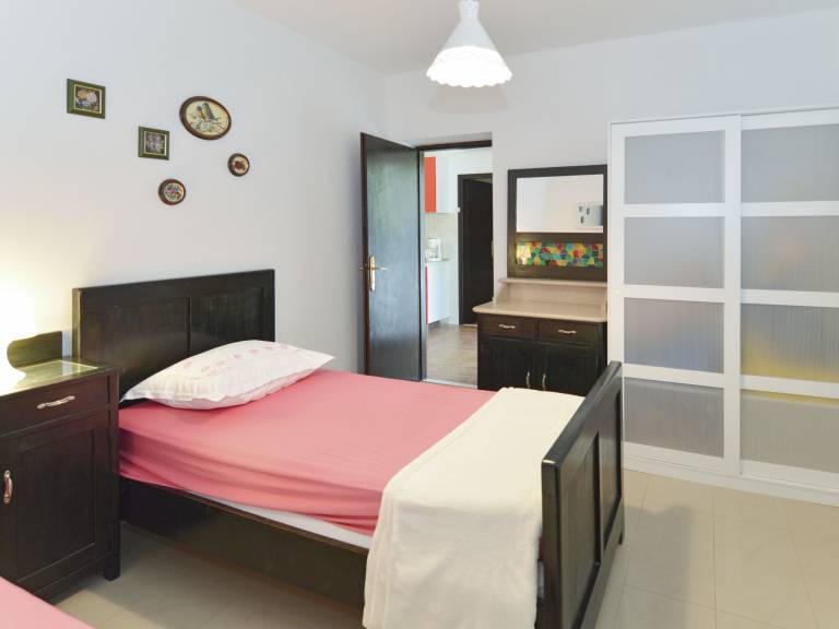 Rental apartment with terrace, garden & grill | Next to the beach | Dogs allowed — photo 3