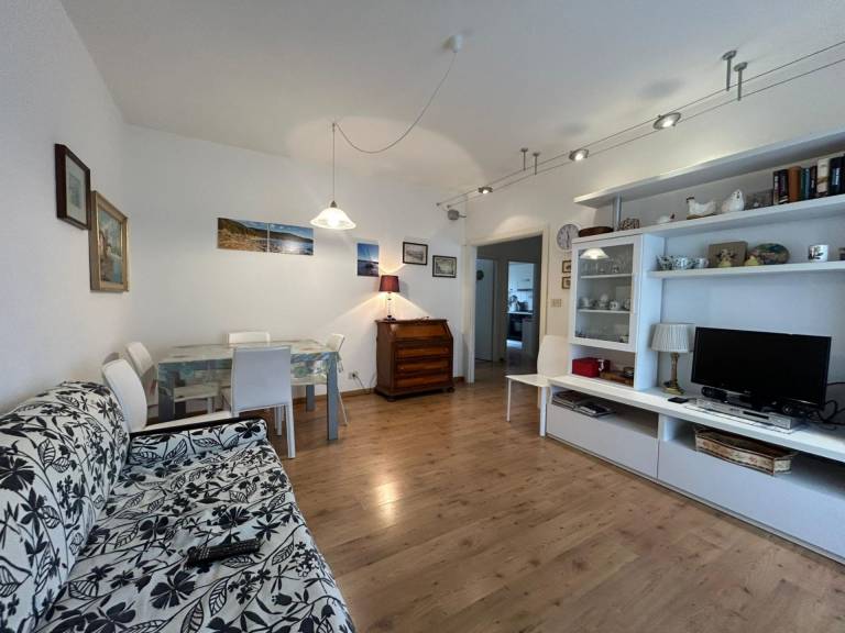 Rental apartment with 2 rooms for 6 persons — photo 2