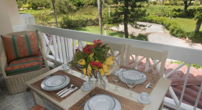 Nice serviced apartment with pool & garden | Beach nearby | Pets allowed — photo 3