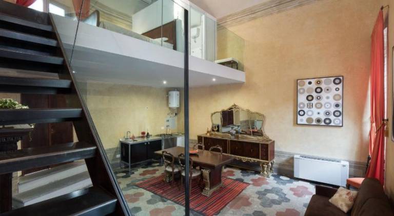 Serviced apartment with patio — photo 2