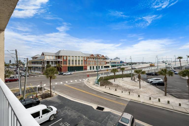 Condo  Madeira Beach