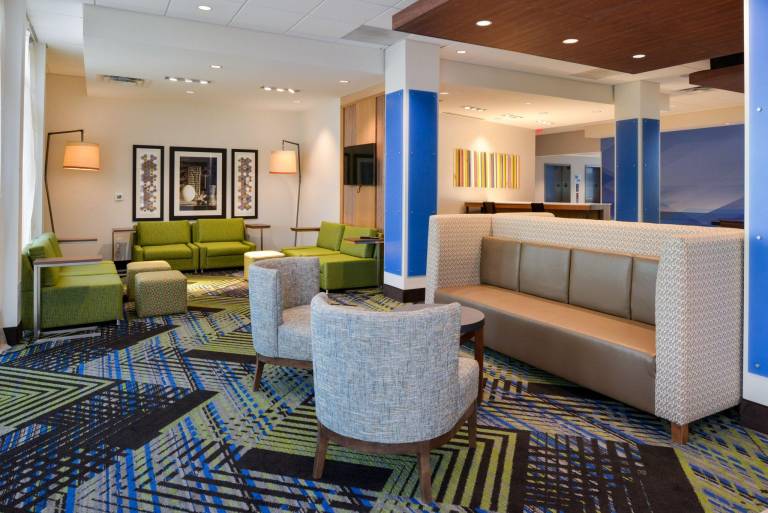 Holiday Inn Express And Suites Ottumwa By IHG — photo 3