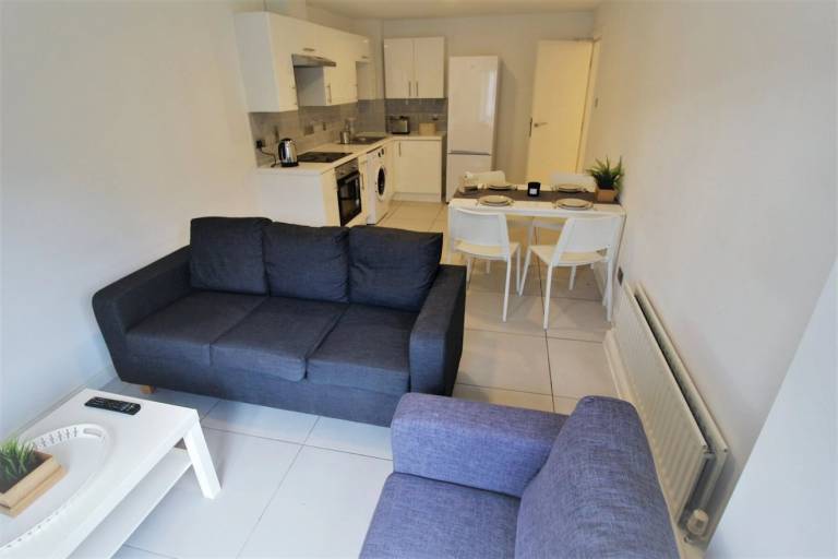 Rental apartment with 3 rooms for 6 persons — photo 4