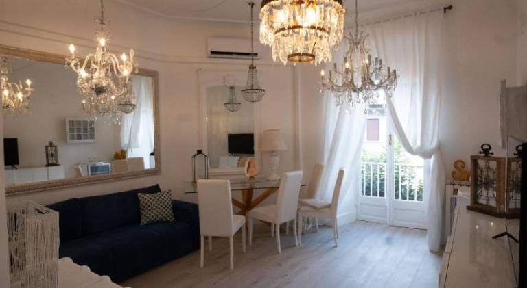 Holiday apartment with private pool, terrace & jacuzzi — photo 3