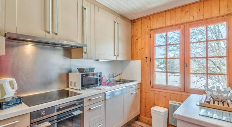 Chalet with 2 rooms for 6 persons — photo 4