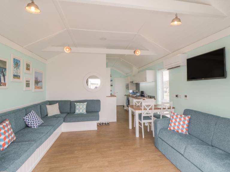 Family-friendly nice cottage with garden | Beach view | Pets are welcome — photo 4