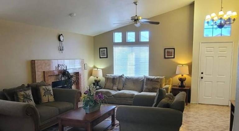 Vacation home with pool & hot tub — photo 4