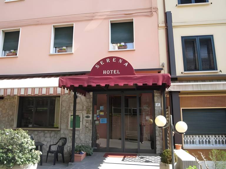Hotel Serena