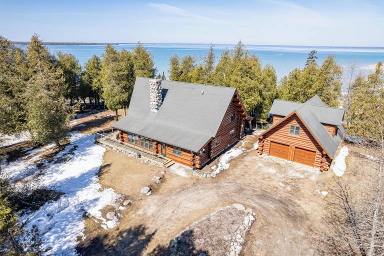 Cabin Hessel