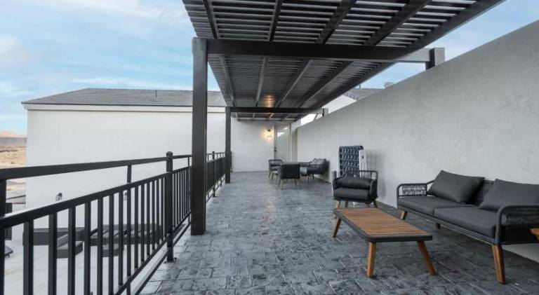 Vacation home with pool & jacuzzi — photo 5