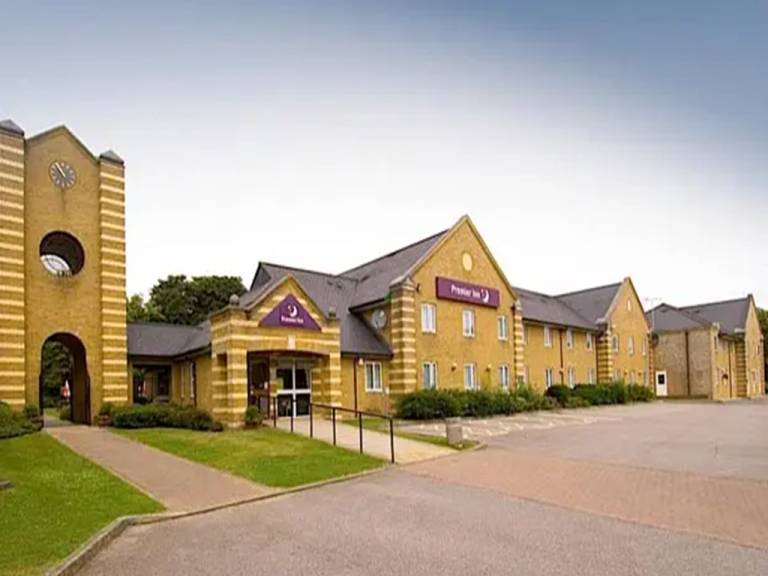 Premier Inn Newbury TC London Road