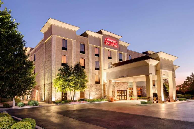 Hampton Inn & Suites Addison in Itasca, IL