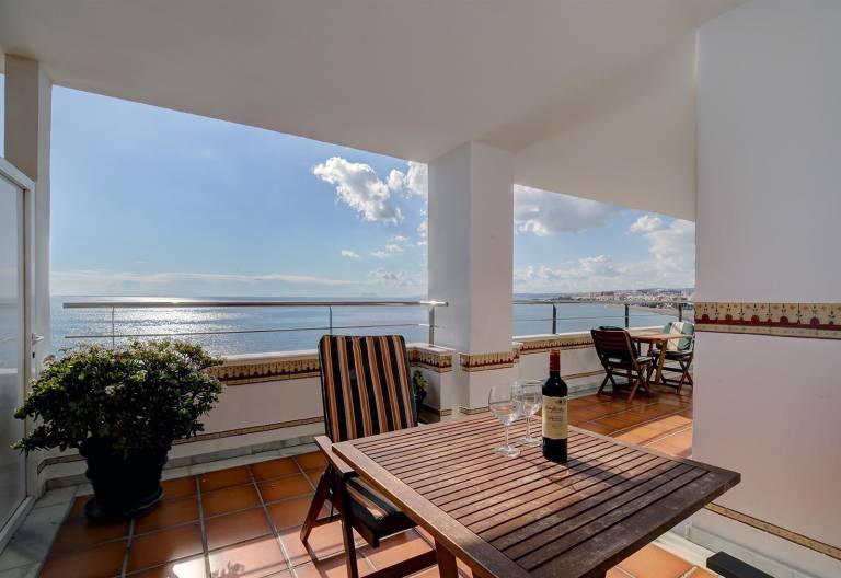 Apartment "Boulevard 302" Near the Beach wit Sea View and Pool — photo 2