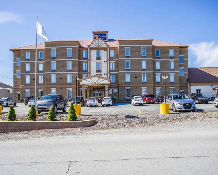 Comfort Hotel Bayer's Lake in Halifax, NS