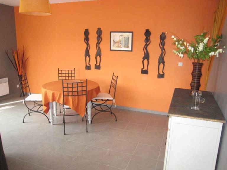 Gite with yard, patio & barbecue — photo 4