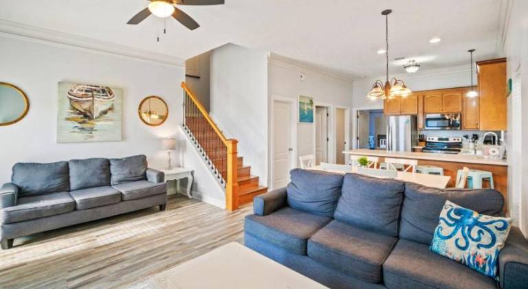 Beautiful vacation home with pool | Beach nearby | Dogs allowed — photo 2