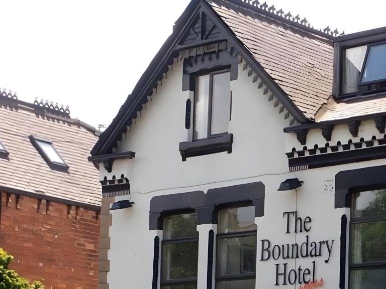 The Boundary Hotel in Leeds, AL