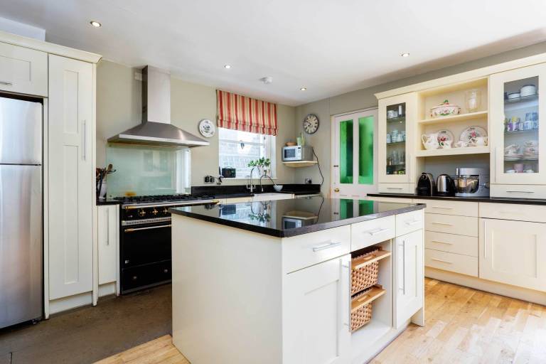 House  Crouch End