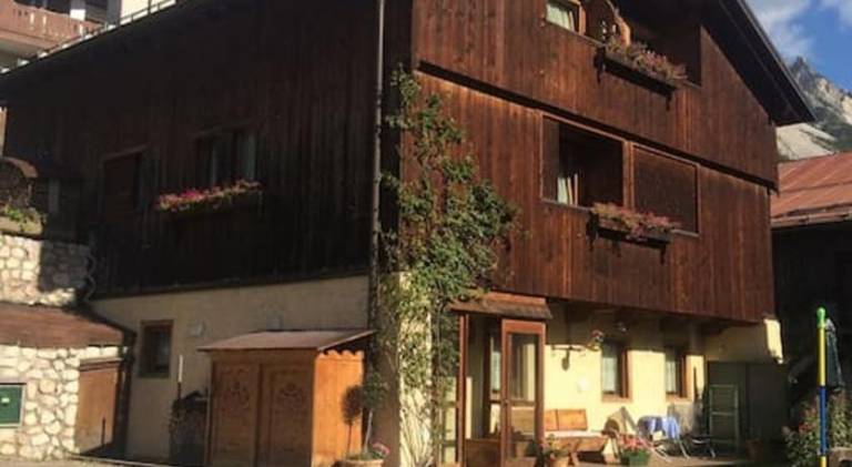 Holiday apartment with hot tub in Belluno