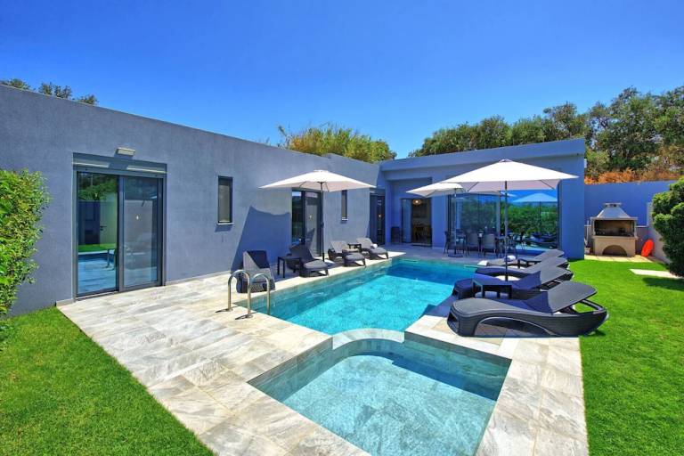 House  Agia Marina