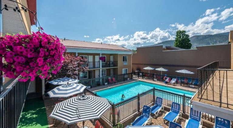 Sahara Courtyard Inn Penticton — photo 3