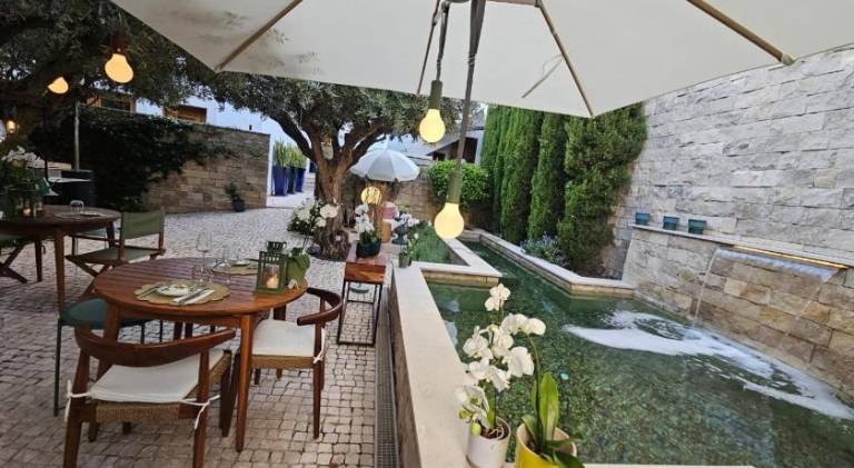 Eleven, Boutique luxury house & garden — photo 2