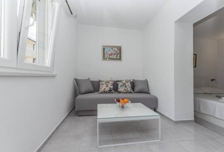 Studio with terrace in Tucepi