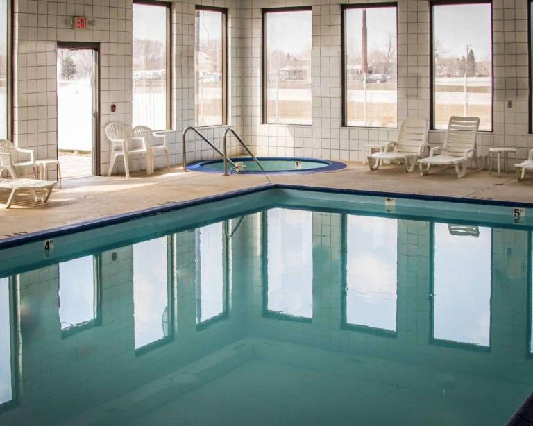 Quality Inn & Suites Port Huron — photo 3
