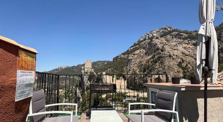 Wonderful chalet with patio & barbeque | Pet-friendly — photo 3