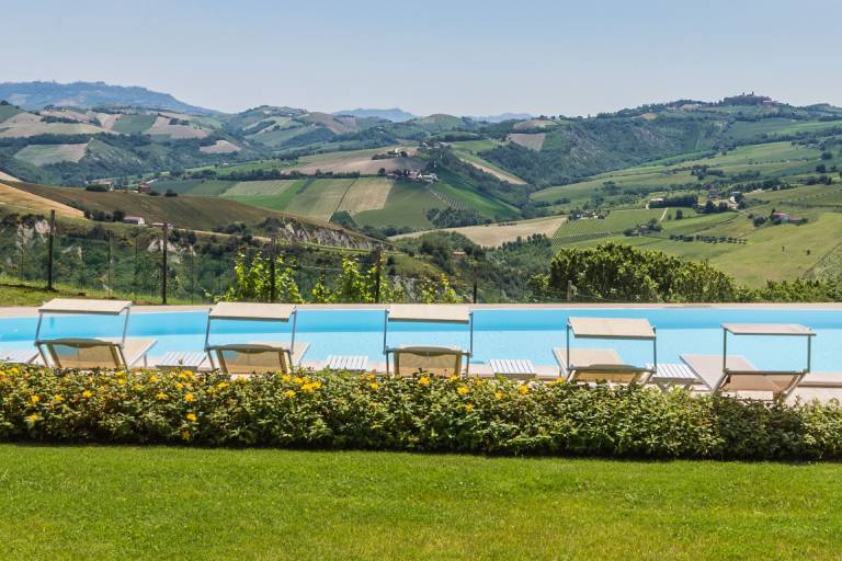 Ferienhaus in Montalto delle Marche, Cossignano für max. 16 Personen Ferienhaus in Montalto delle Marche, Cossignano für max. 16 Personen