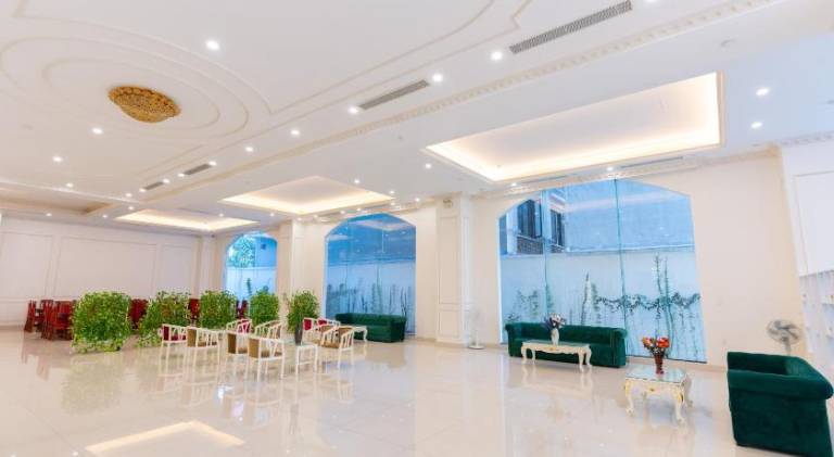 GRAND HILL APARTMENT & HOTEL — photo 2