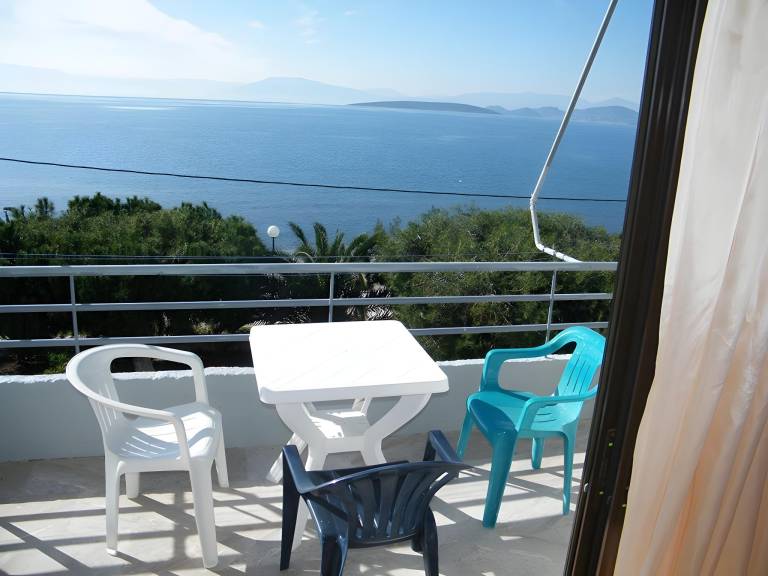 Nice serviced apartment with patio & garden | Beach nearby | Pets allowed — photo 5