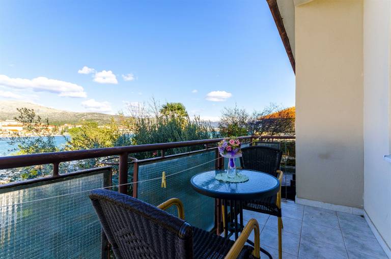 Apartma Seget Donji