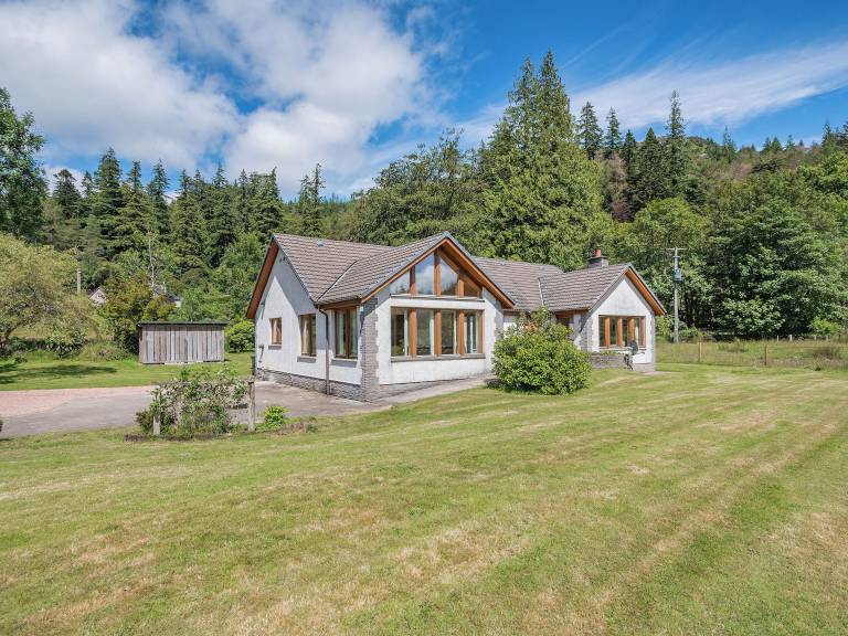 Cabin  Benmore