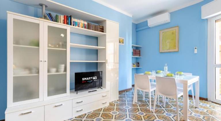 Apartment with 2 rooms for 6 persons — photo 3