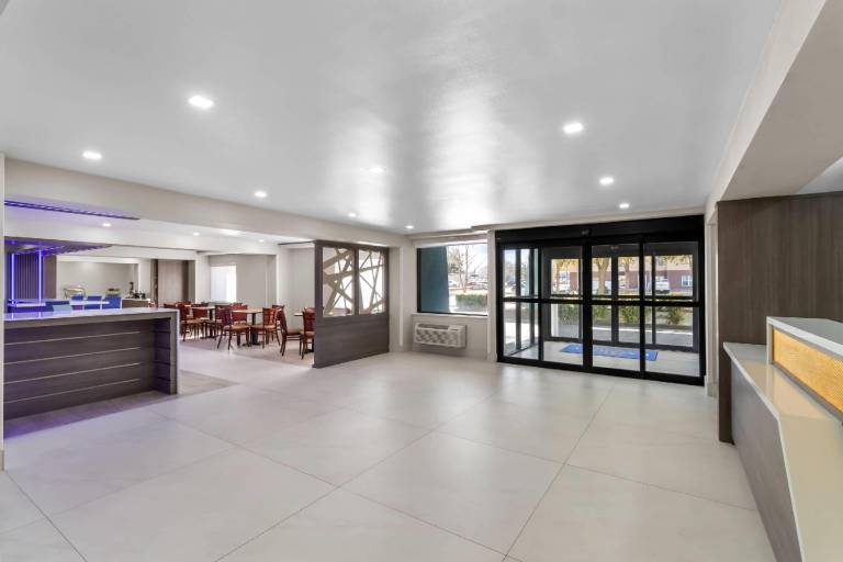 Baymont by Wyndham Arlington At Six Flags Dr — photo 3