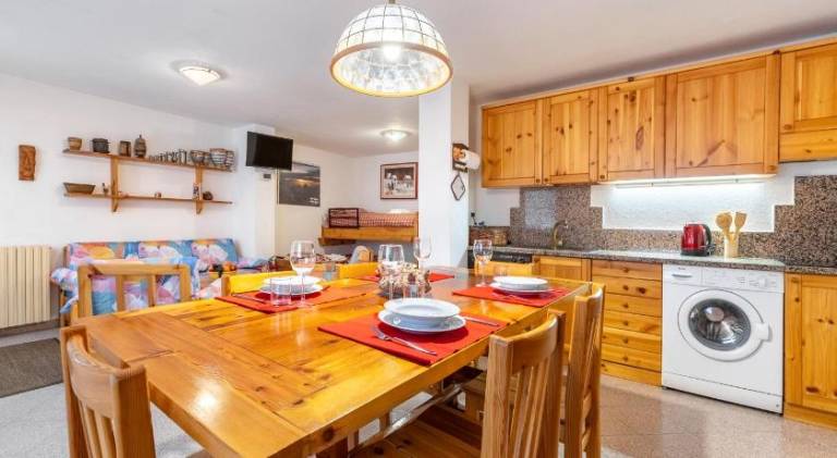 Apartment with 2 rooms for 5 persons — photo 3