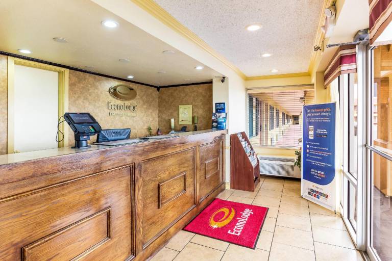 Econo Lodge McAlester — photo 3