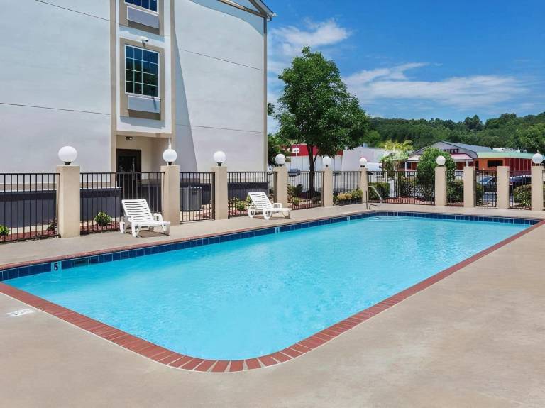 Comfort Inn & Suites North Little Rock JFK Blvd — photo 4