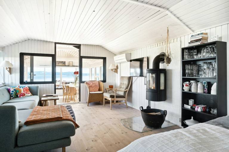 Family-friendly lovely vacation home with sauna, yard & BBQ | Water view | Next to the beach | Pets allowed — photo 5
