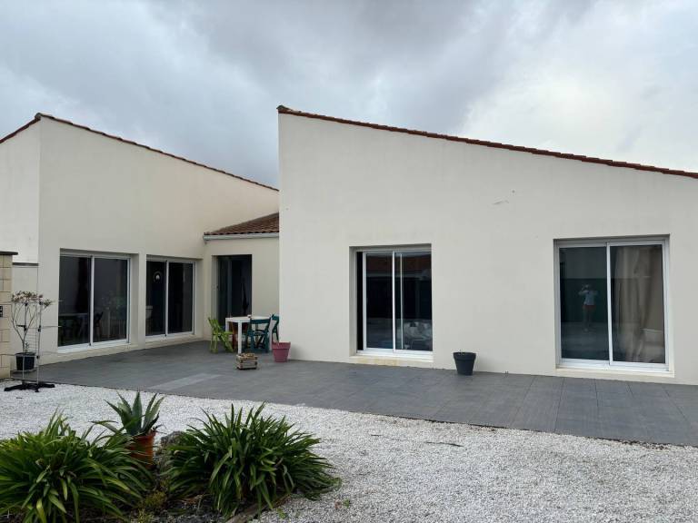 House with terrace — photo 5