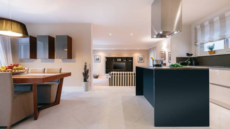 Fully equipped villa with grill, jacuzzi & patio | Pet-friendly — photo 3