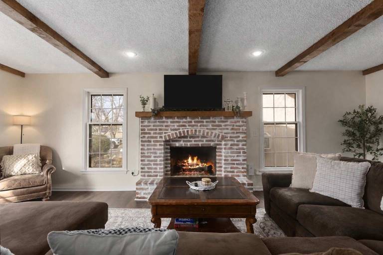 House Maple Falls