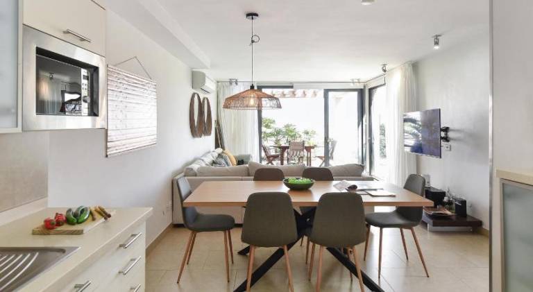 Villa with barbecue, private pool & terrace | Suitable for remote work — photo 4