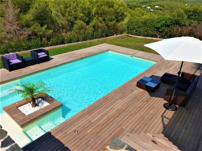 Chalet with private pool, garden & barbecue | Mountain view — photo 3