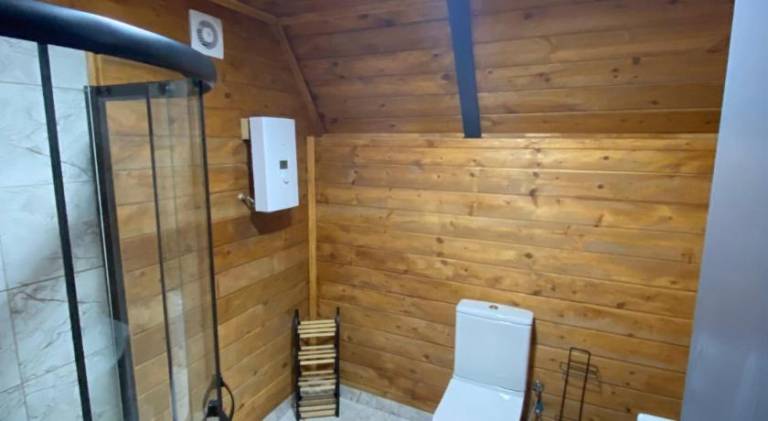 Serviced apartment with terrace, yard & jacuzzi — photo 5