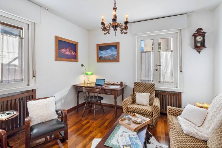 Fully equipped apartment with fast internet | Mountain view | Suitable for remote work | Pets are welcome — photo 4
